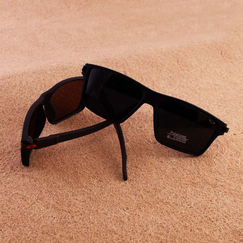 عینک آفتابی زنانه و مردانه برند Oakley مدل 1940 - تصویر 3