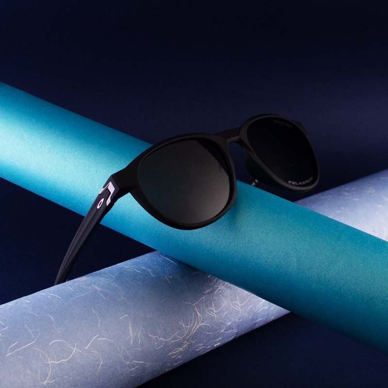 عینک آفتابی زنانه و مردانه برند Oakley مدل TO4910 - تصویر 2