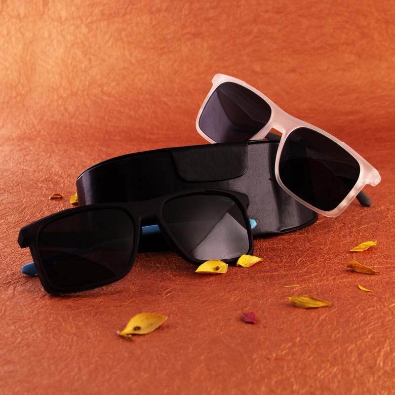 عینک آفتابی زنانه و مردانه برند Oakley مدل WG83103 - تصویر 2