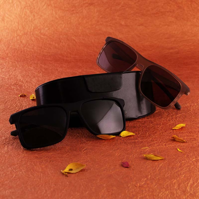عینک آفتابی زنانه و مردانه برند Oakley مدل WG83103 - تصویر 3