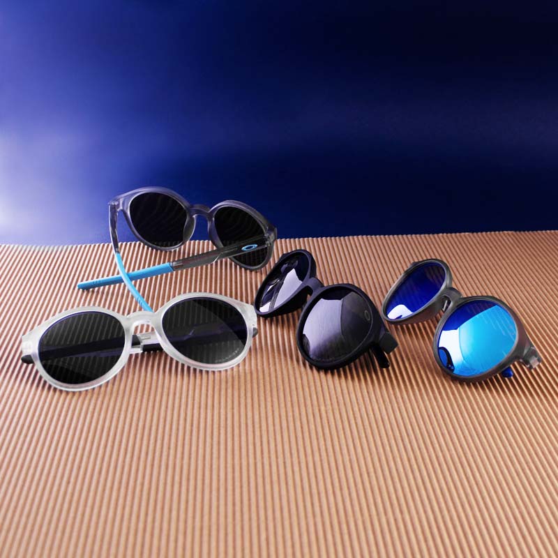 عینک آفتابی زنانه و مردانه برند Oakley مدل WG83110 - تصویر 2