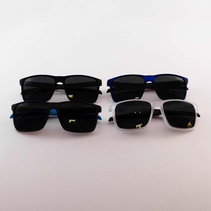 عینک آفتابی زنانه و مردانه برند Oakley مدل WG83111 - تصویر 4